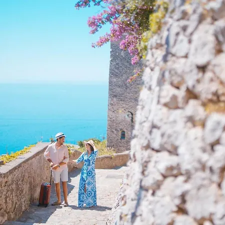 Sea View In With Lemon Pergola, Gardens And Jacuzzi - Ideal For Elopements Ravello