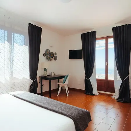 Villa Sea View In With Lemon Pergola, Gardens And Jacuzzi - Ideal For Elopements